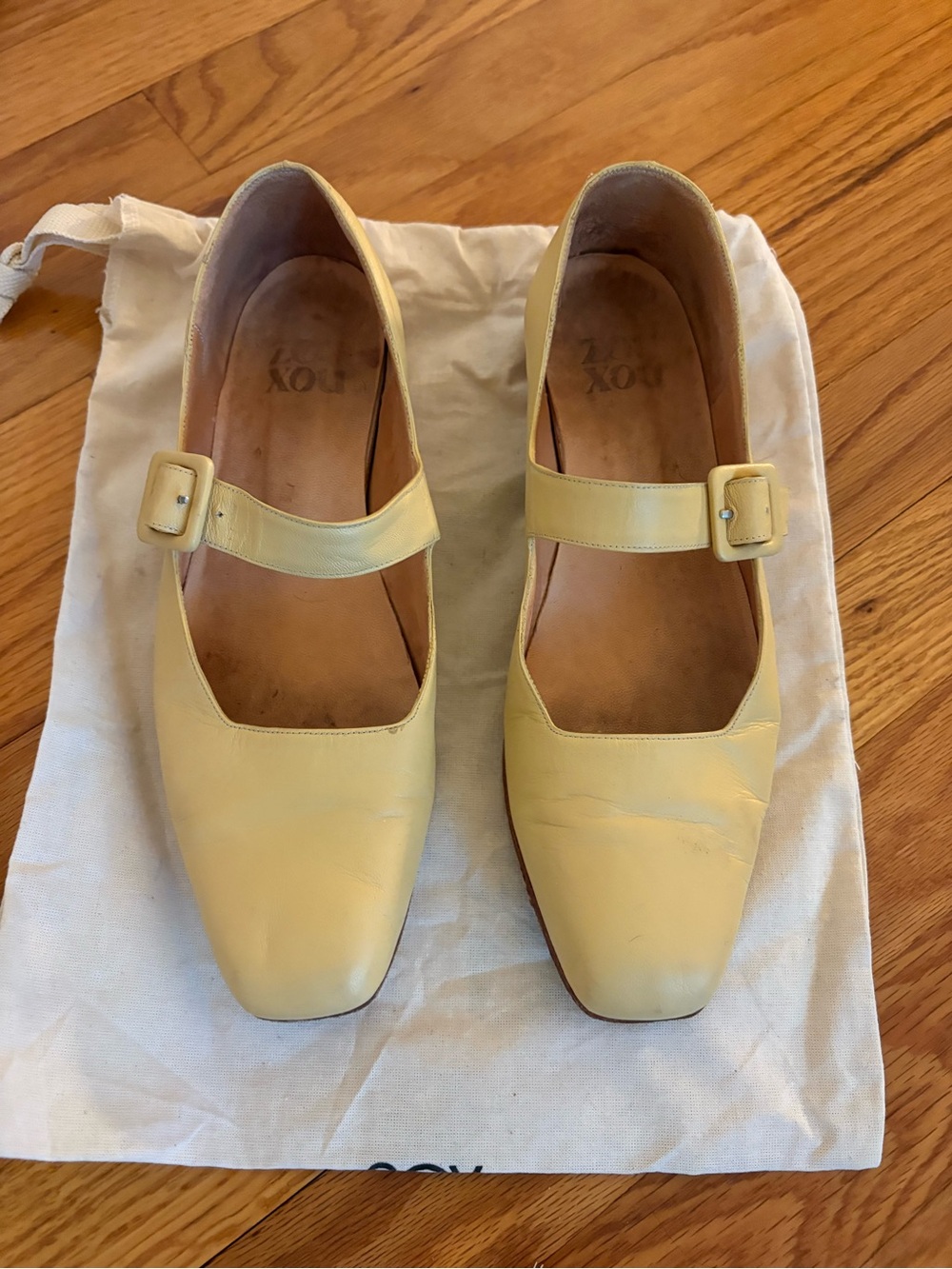Zou Xou Butter Yellow Mary Jane’s size 9